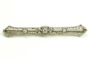 1920s Art Deco 18K White Gold Filigree Jewelry Diamond Bar Pin